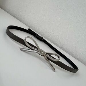 The‎ Limited Silver Bow Accent Dark Gray Statement Belt Size Medium